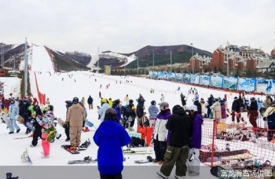 12月崇礼雪场周边酒店民宿价格翻倍 冰雪经济持续升温