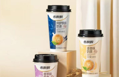 宅家追剧，香飘飘经典+新升级奶茶让每一刻都充满甜蜜与温馨！