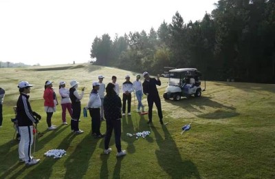 高尔夫球培训(高尔夫球培训班价格表)