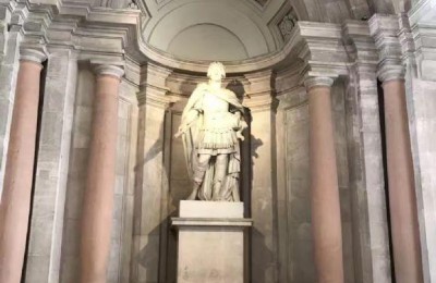 西班牙留学费用(西班牙留学费用一年多少人民币)