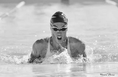 蛙泳动作要领(蛙泳动作要领口诀)