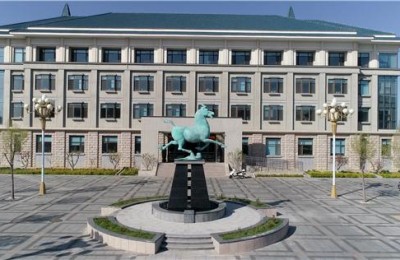 烟台摄影培训学校(烟台摄影培训学校学费)