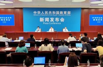 开学第一天的作文(开学第一天的作文300字)