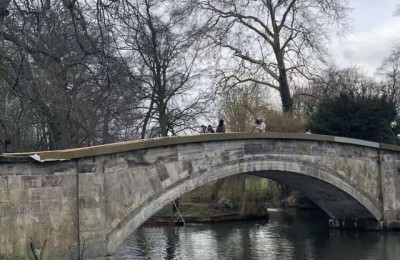 去英国留学要多少钱(去英国留学要多少钱一年)