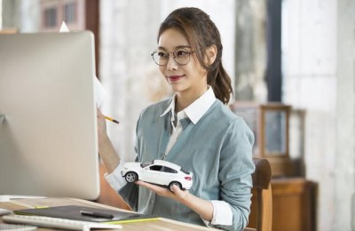 目标市场营销策略(目标市场营销策略的第三个步骤是)