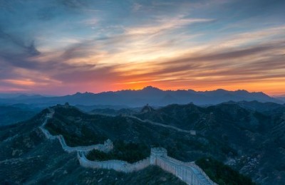 白发三千丈下一句(白发三千丈下一句是什么诗)