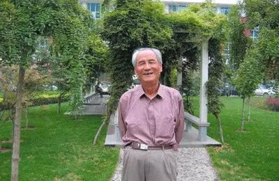 华南虎 牛汉(华南虎牛汉赏析)